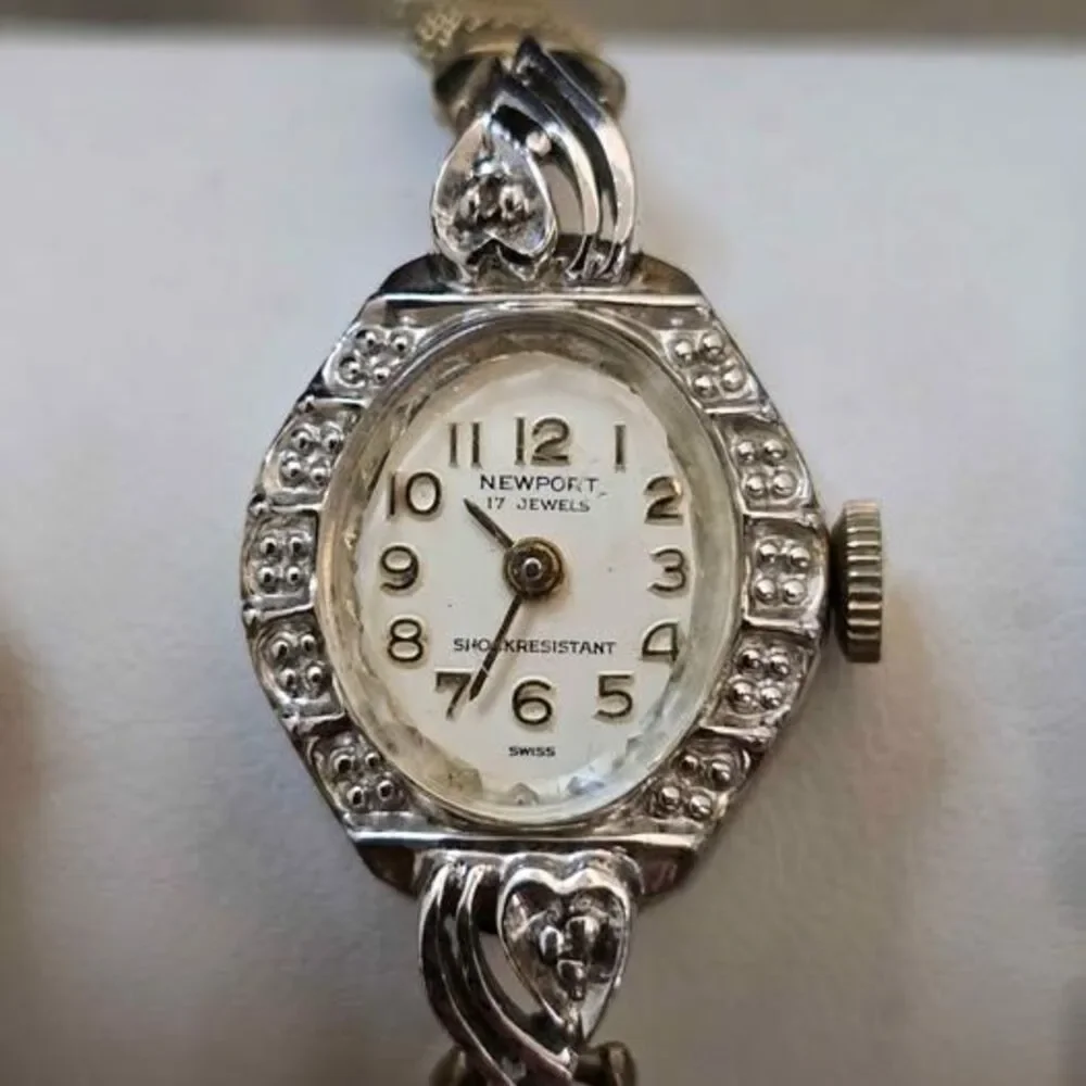 Lot of 5 Women's Wristwatches - Seiko, Relic, Newport
